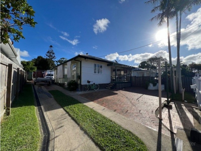 68 Central Street, Labrador QLD 4215