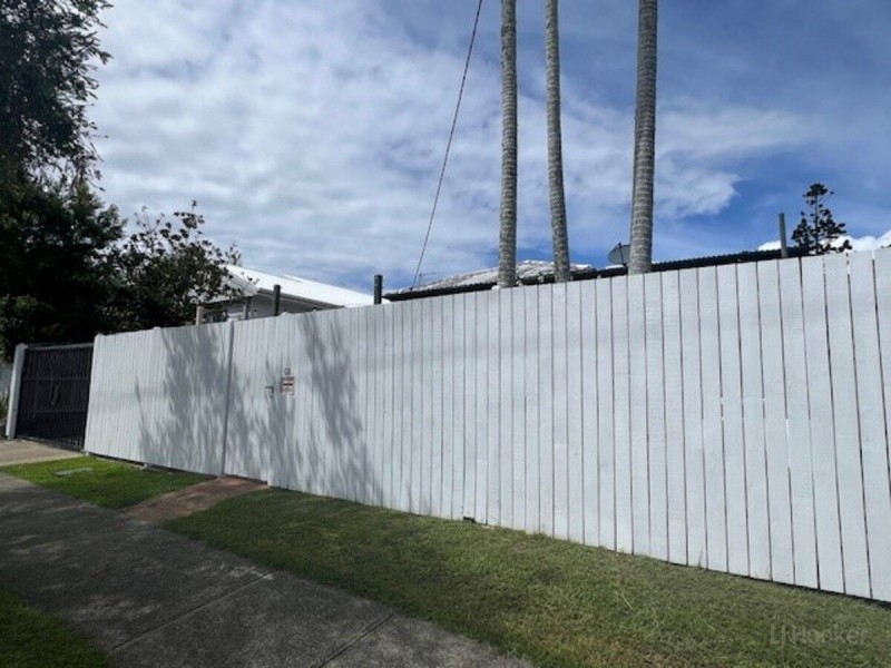 68 Central Street, Labrador QLD 4215