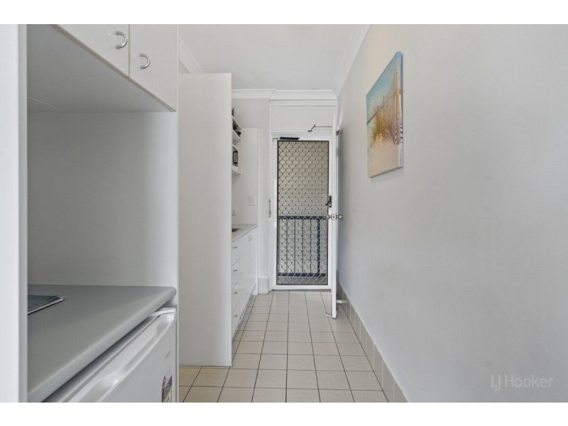 23/125 Frank Street, Labrador QLD 4215