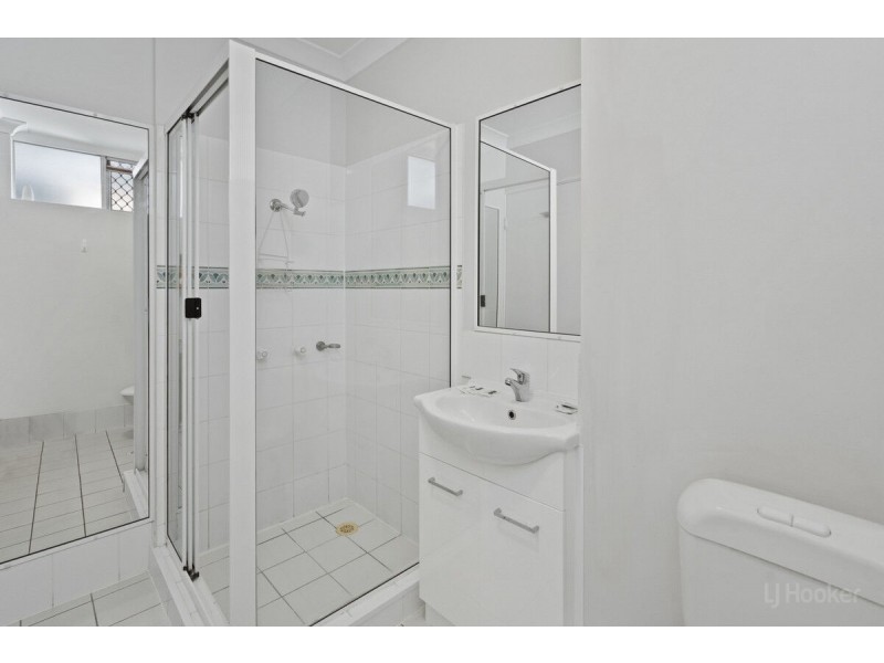 23/125 Frank Street, Labrador QLD 4215