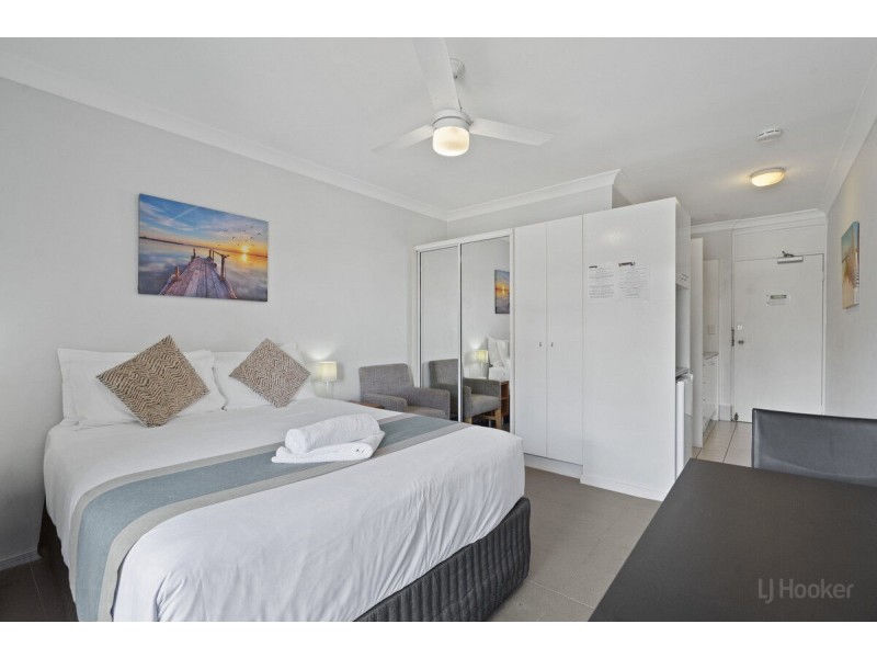 23/125 Frank Street, Labrador QLD 4215