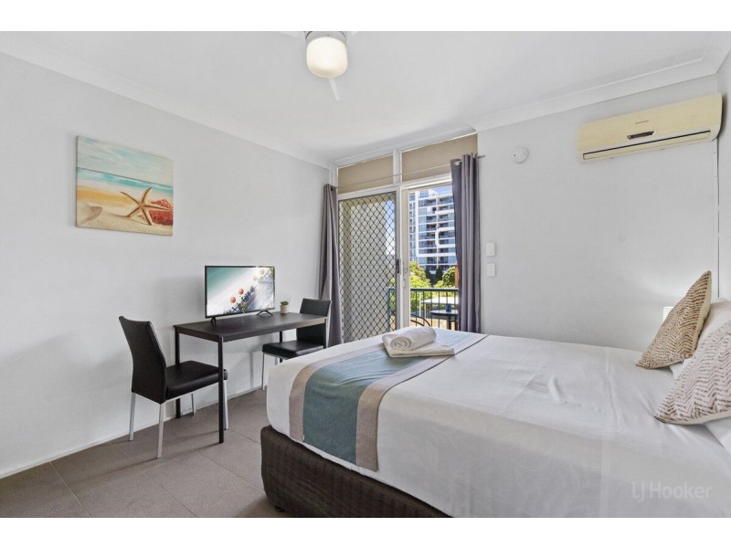 23/125 Frank Street, Labrador QLD 4215