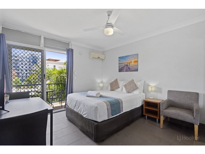 23/125 Frank Street, Labrador QLD 4215