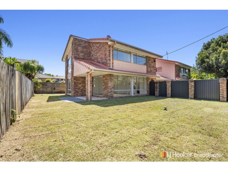 1/172 Muir Street, Labrador QLD 4215