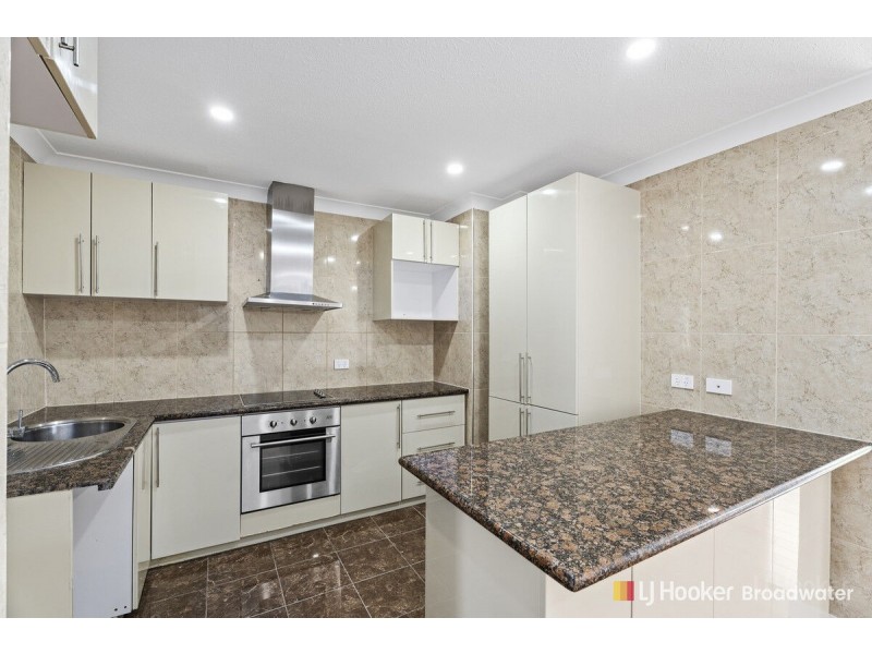 12/111 Frank Street, Labrador QLD 4215