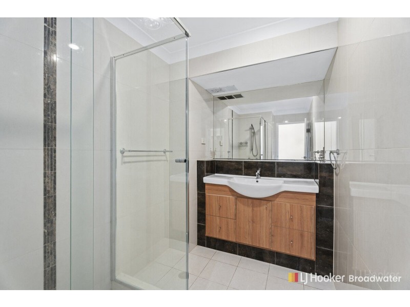 12/111 Frank Street, Labrador QLD 4215