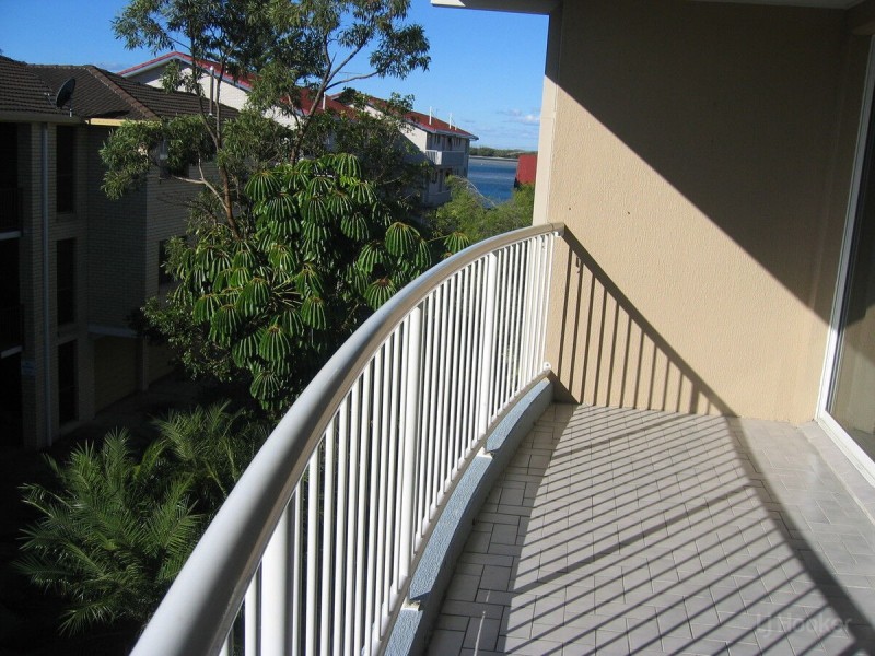 12/111 Frank Street, Labrador QLD 4215