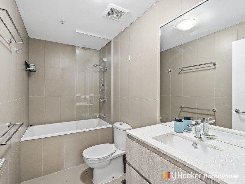 908/378 Marine Parade, Labrador QLD 4215