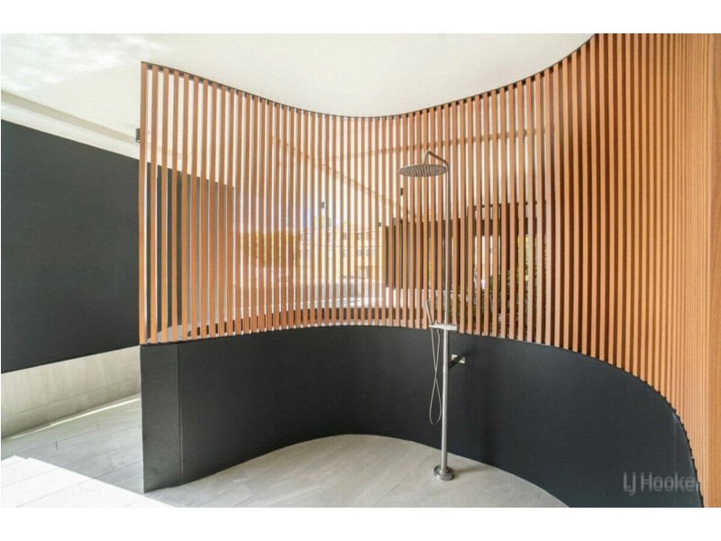 310/110 Frank Street, Labrador QLD 4215