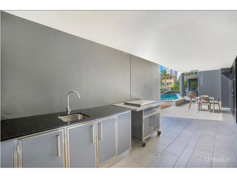 310/110 Frank Street, Labrador QLD 4215