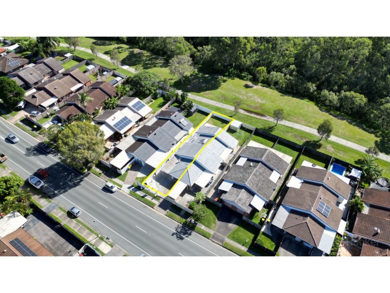 1/146 Kumbari Avenue, Labrador QLD 4215
