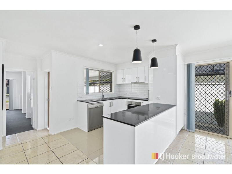 1/146 Kumbari Avenue, Labrador QLD 4215