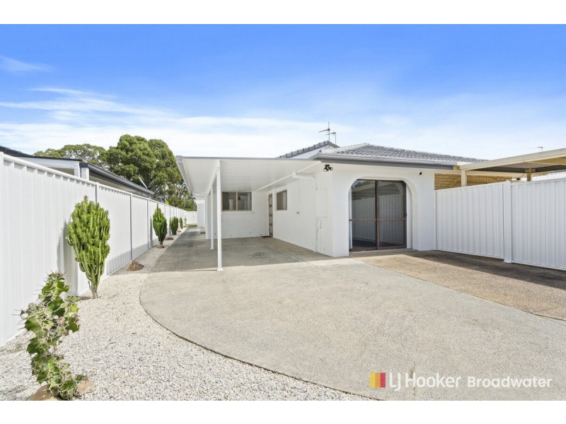 1/146 Kumbari Avenue, Labrador QLD 4215