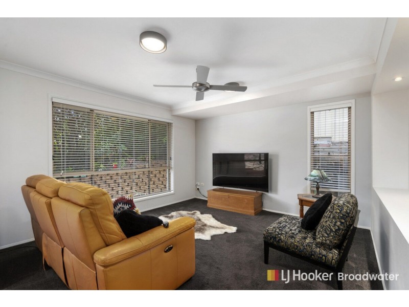 37 Ingles Circuit, Arundel QLD 4214