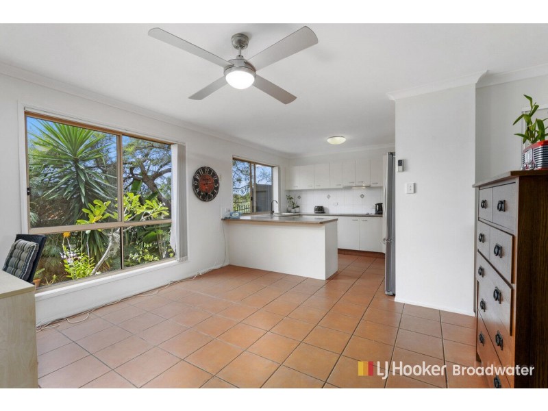 37 Ingles Circuit, Arundel QLD 4214