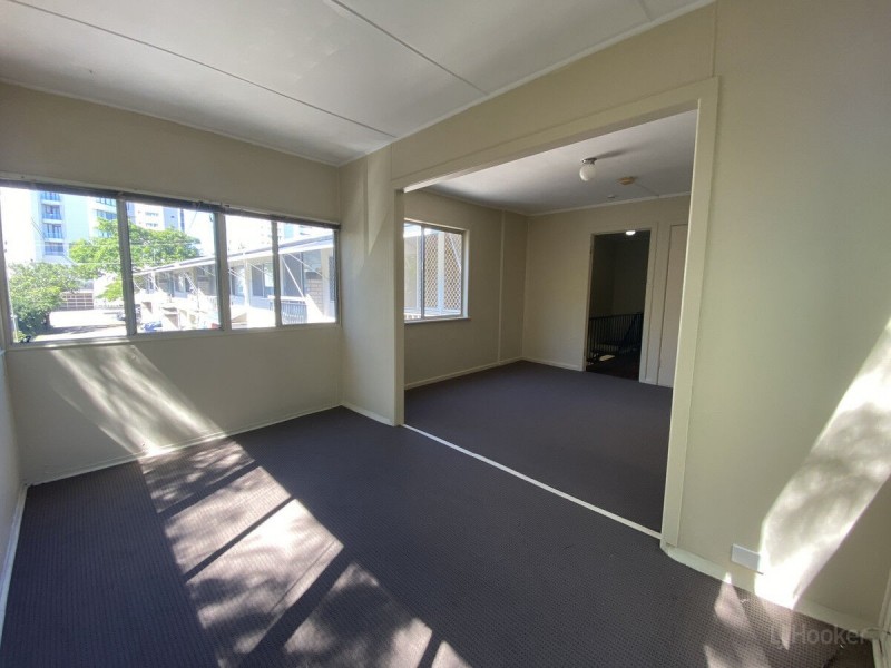 8/34 Labrador Street, Labrador QLD 4215