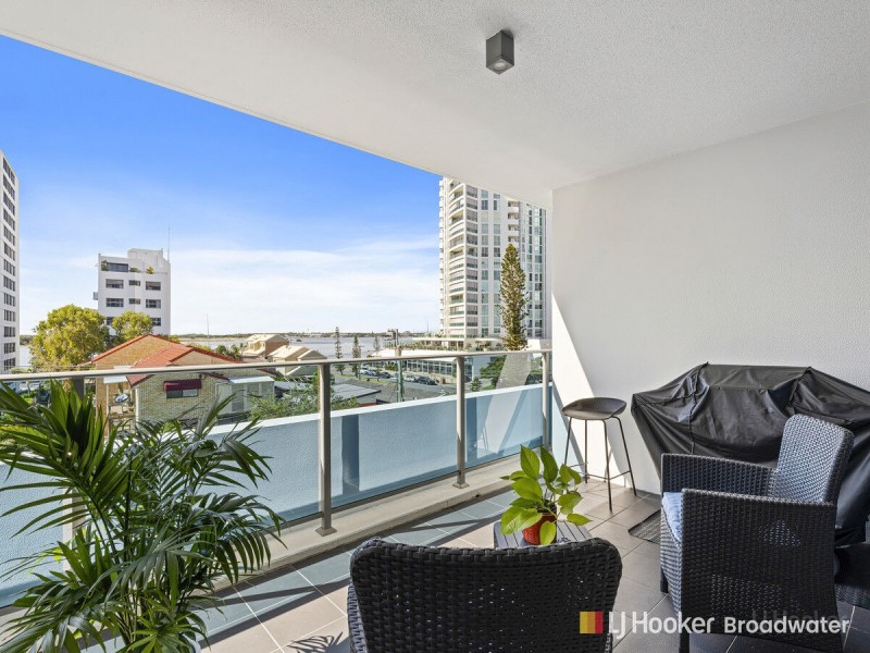 305/20 Labrador Street, Labrador QLD 4215