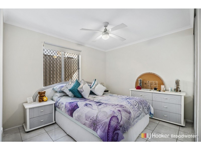 1/5 Proud Street, Labrador QLD 4215