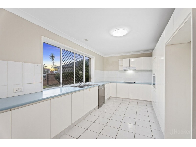 12 Midnight Court, Runaway Bay QLD 4216