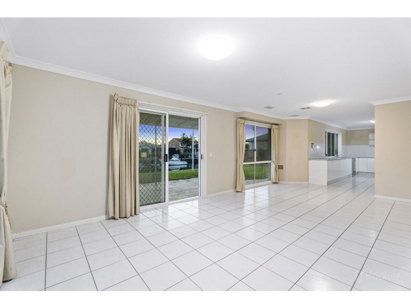 12 Midnight Court, Runaway Bay QLD 4216