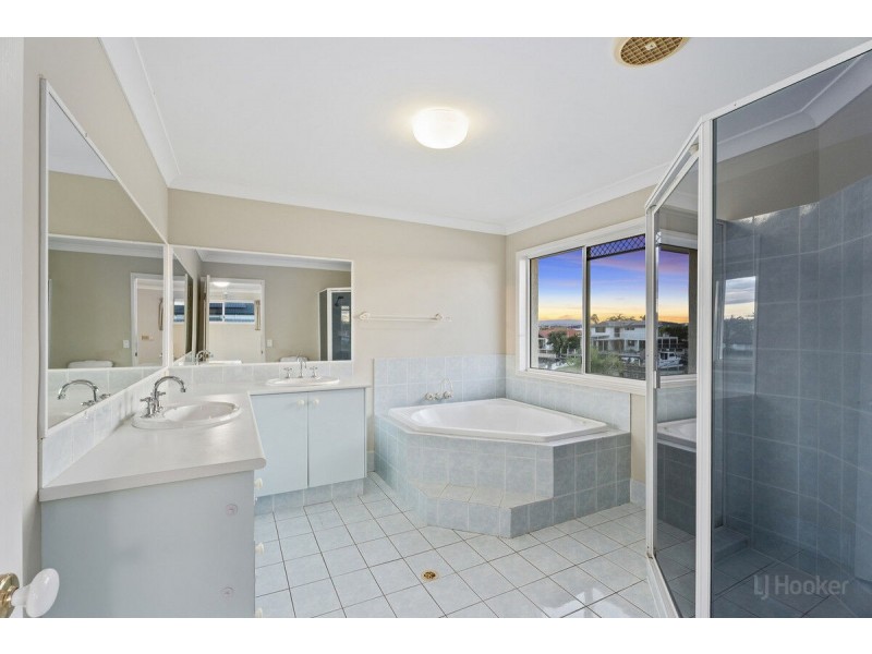 12 Midnight Court, Runaway Bay QLD 4216