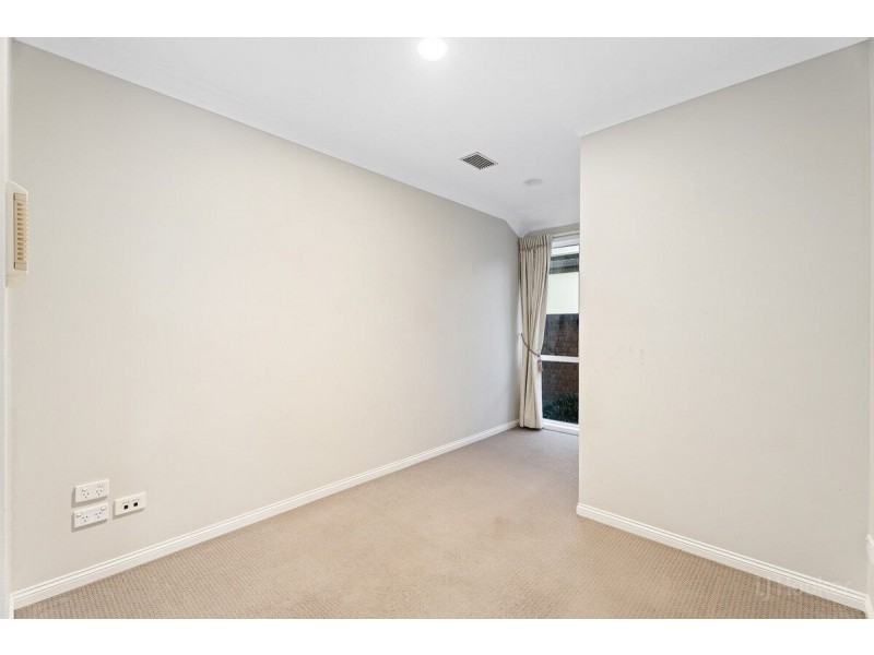 12 Midnight Court, Runaway Bay QLD 4216