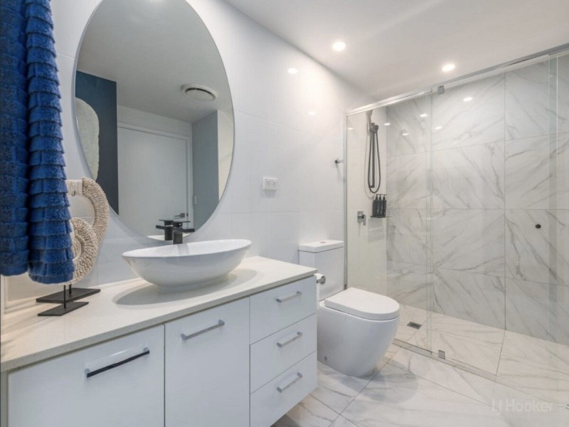 4401/5 Harbour Side Court, Biggera Waters QLD 4216