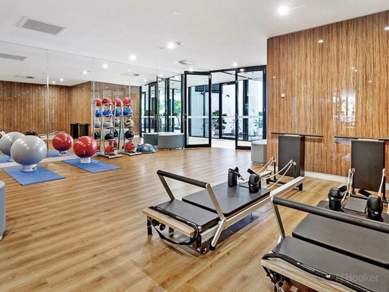 4401/5 Harbour Side Court, Biggera Waters QLD 4216