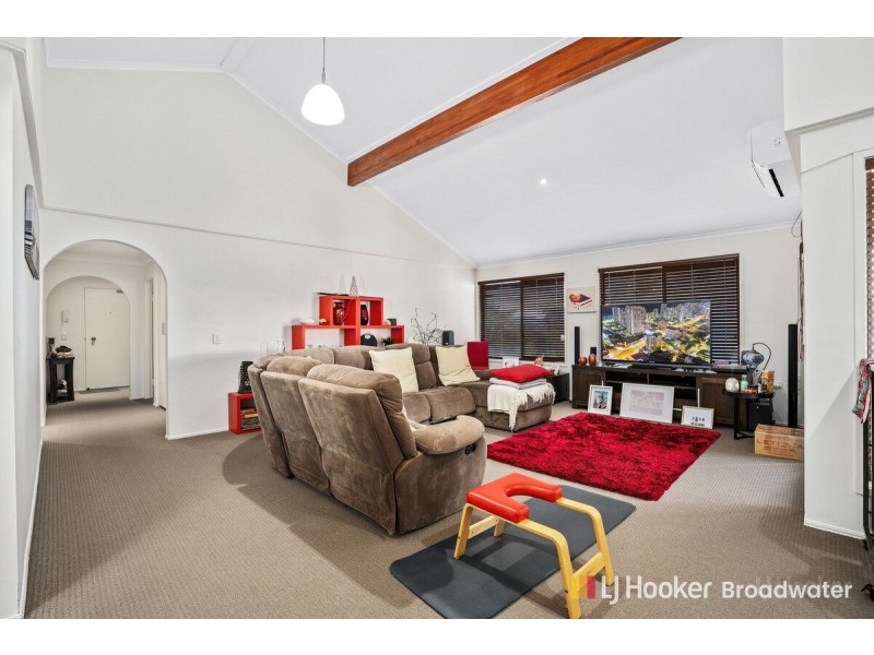 8/198 Marine Parade, Labrador QLD 4215