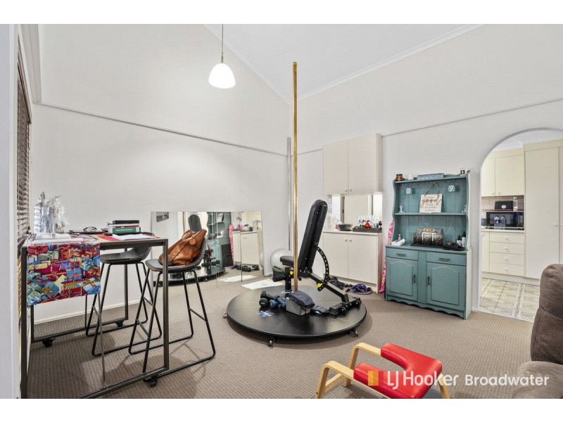 8/198 Marine Parade, Labrador QLD 4215