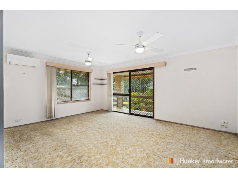 1/11 Davebill Court, Labrador QLD 4215