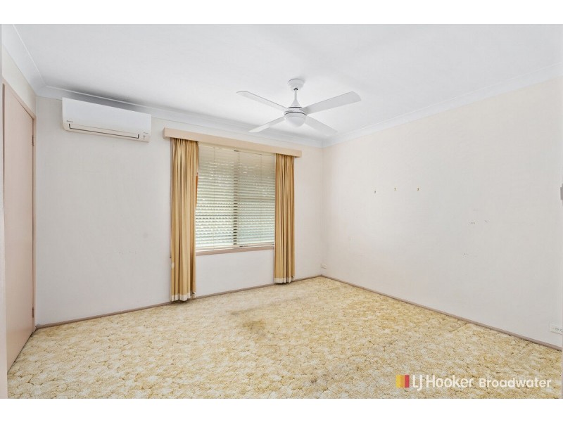 1/11 Davebill Court, Labrador QLD 4215