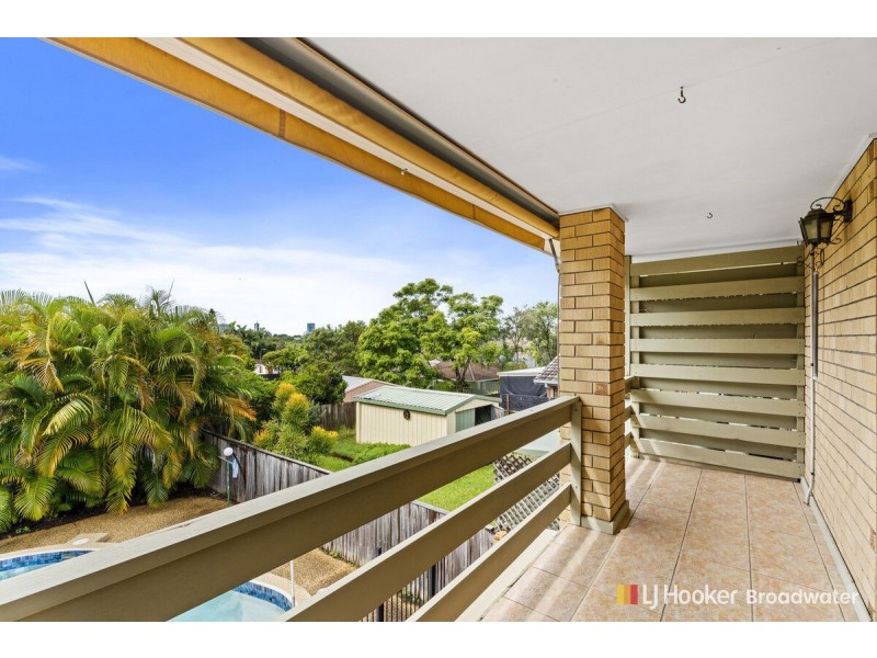 1/11 Davebill Court, Labrador QLD 4215