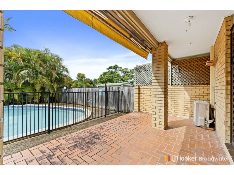1/11 Davebill Court, Labrador QLD 4215