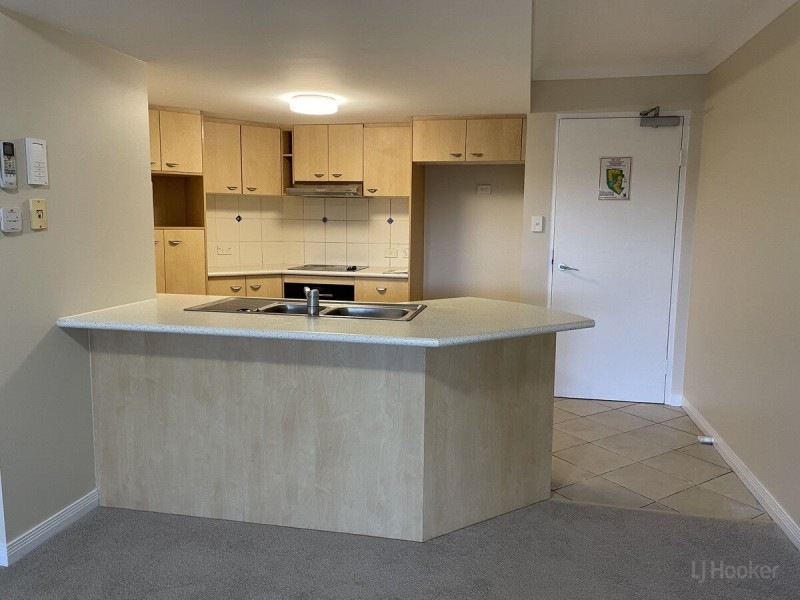 207/392 Marine Parade, Labrador QLD 4215