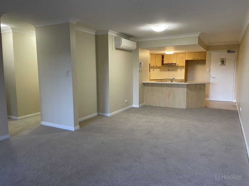 207/392 Marine Parade, Labrador QLD 4215