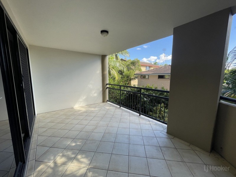 207/392 Marine Parade, Labrador QLD 4215