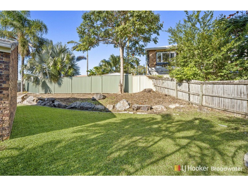 2/5 Melanie Place, Labrador QLD 4215