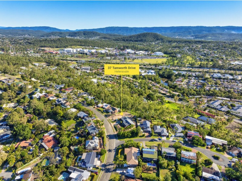 37 Tamworth Drive, Helensvale QLD 4212