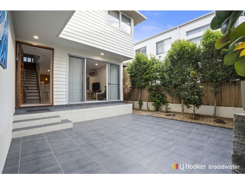 2/32 Parr Street, Biggera Waters QLD 4216