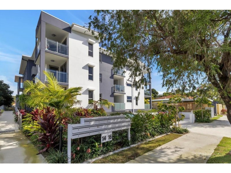 14/14-16 Proud Street, Labrador QLD 4215