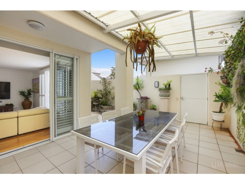 103/212-214 Marine Parade, Labrador QLD 4215