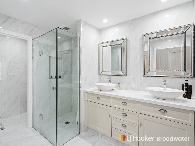 103/212-214 Marine Parade, Labrador QLD 4215