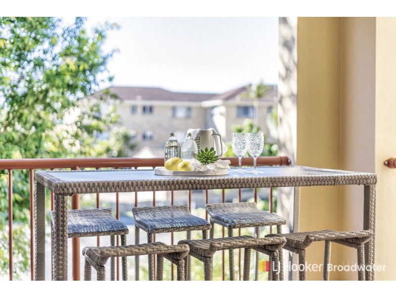 9/89 Frank Street, Labrador QLD 4215