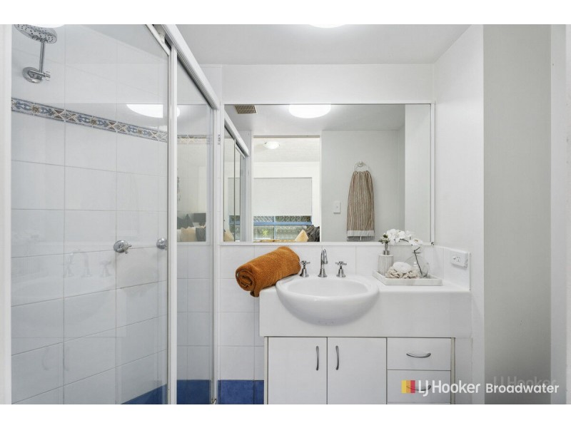 9/89 Frank Street, Labrador QLD 4215