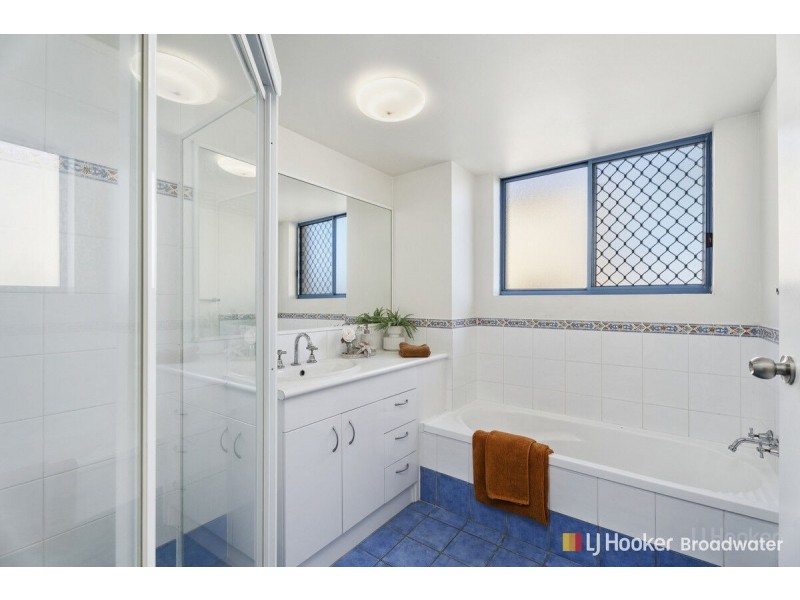 9/89 Frank Street, Labrador QLD 4215