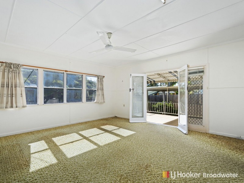 2 Bellevue Parade, Labrador QLD 4215