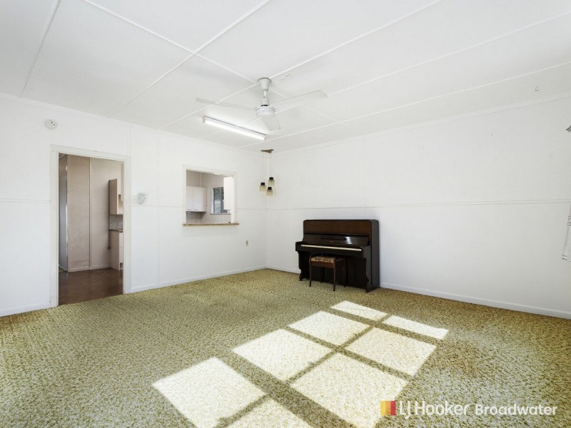 2 Bellevue Parade, Labrador QLD 4215