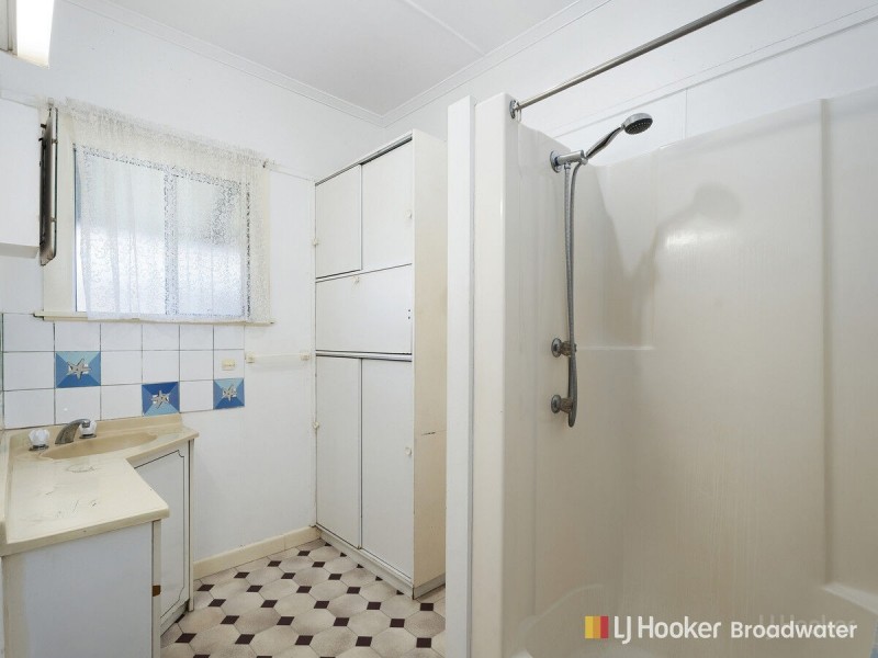 2 Bellevue Parade, Labrador QLD 4215