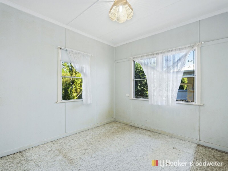 2 Bellevue Parade, Labrador QLD 4215
